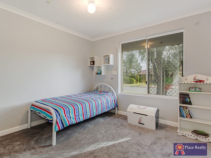 10 Taranto Walk, Secret Harbour WA 6173