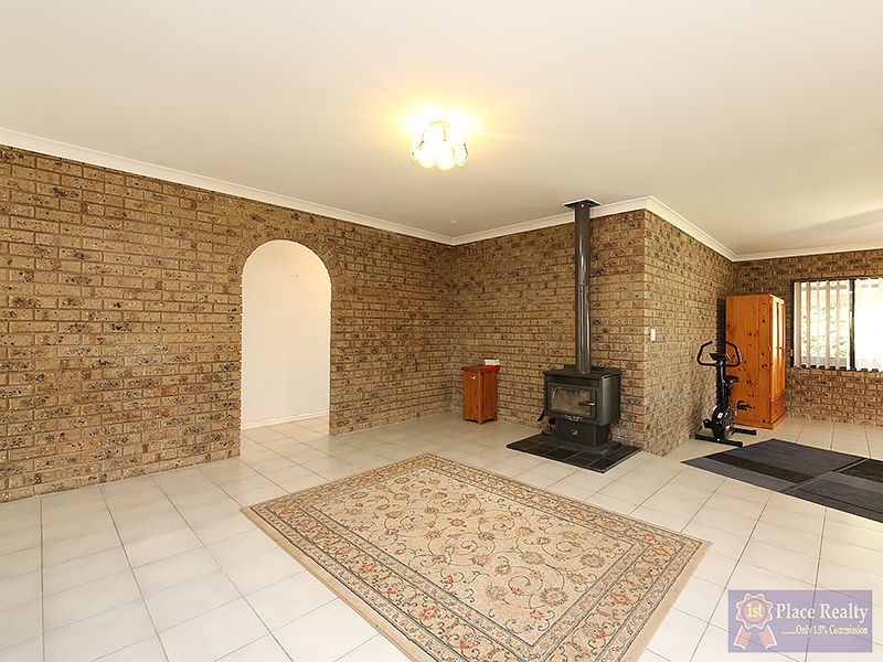 75 Gillark Street, Dudley Park WA 6210