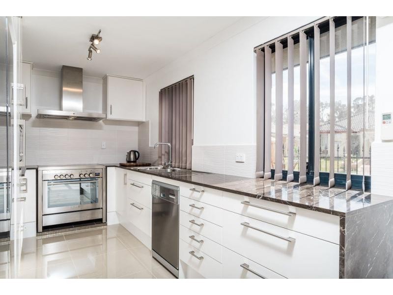 28 Stokesay Street, Orelia WA 6167