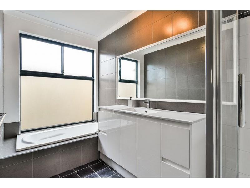 28 Stokesay Street, Orelia WA 6167