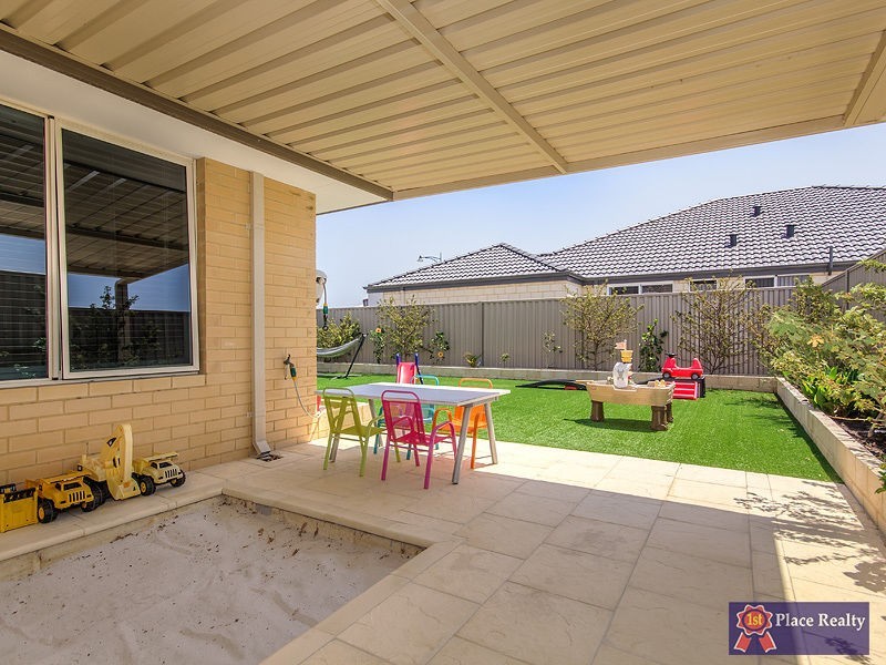 16 D’Arcole Turn, Secret Harbour WA 6173