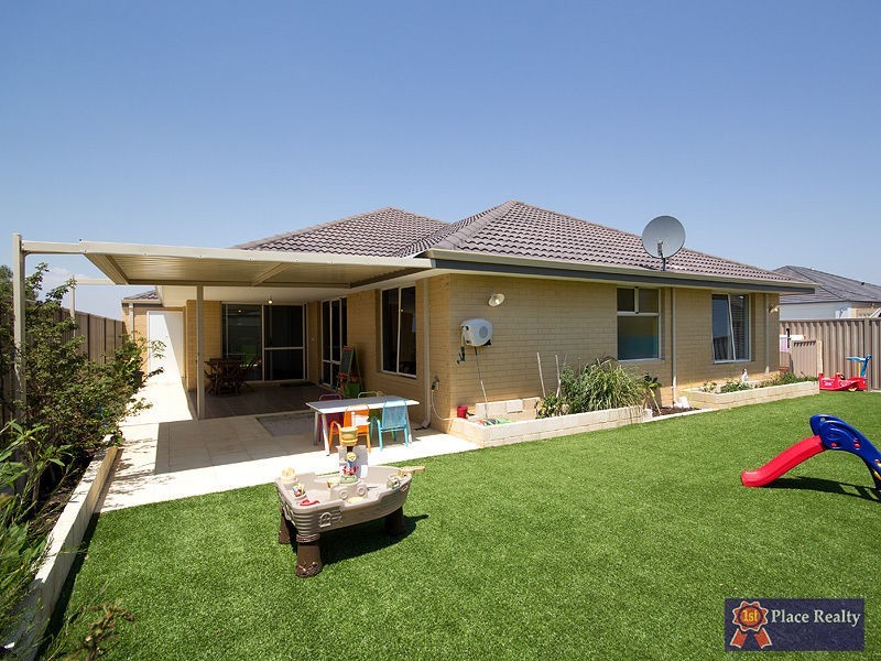 16 D’Arcole Turn, Secret Harbour WA 6173