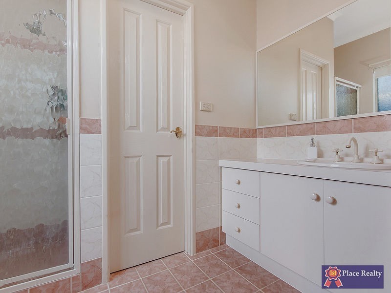 5 Kingsbridge Road, Warnbro WA 6169