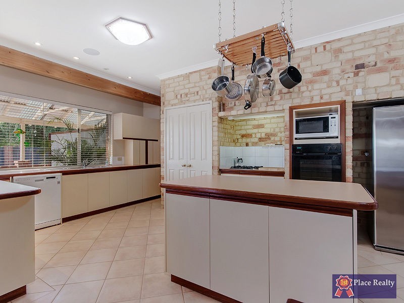 5 Kingsbridge Road, Warnbro WA 6169