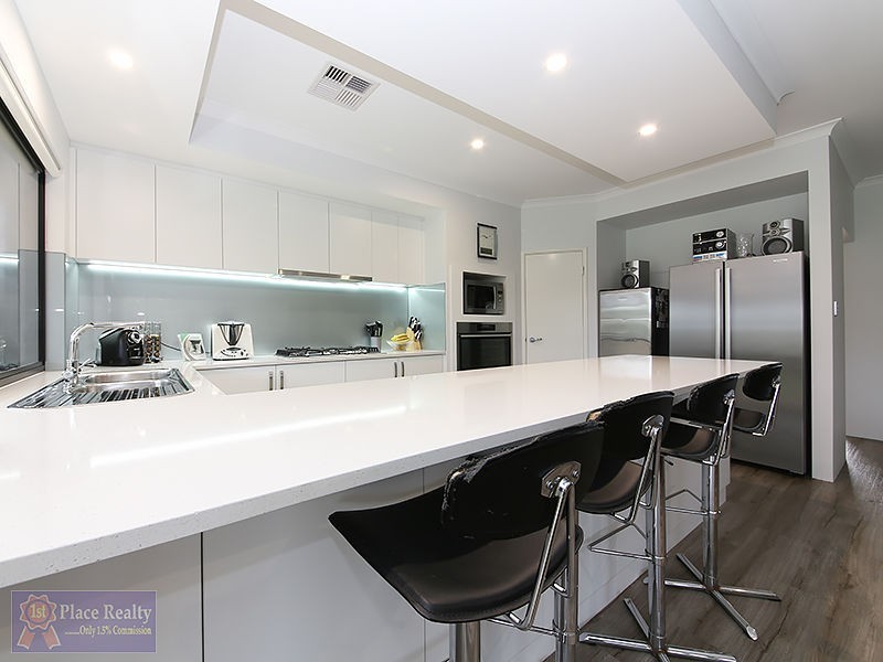 17 Wodalla Parade, Byford WA 6122