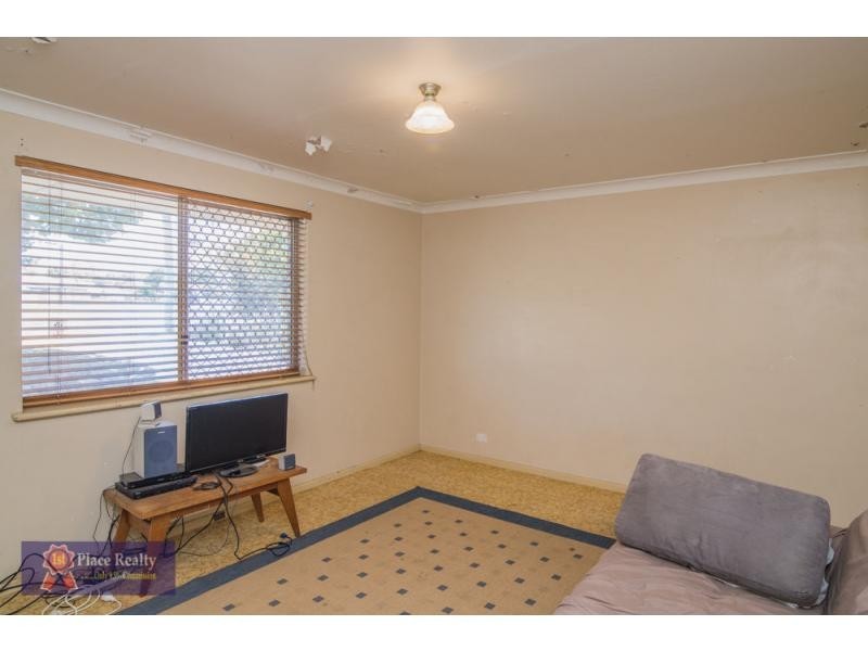 15 Grandpre Crescent, Hamilton Hill WA 6163