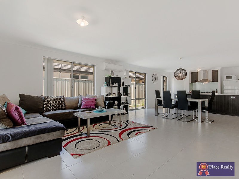 14 Narloo Way, Golden Bay WA 6174