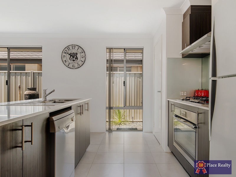14 Narloo Way, Golden Bay WA 6174