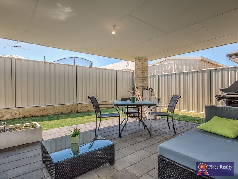 14 Narloo Way, Golden Bay WA 6174