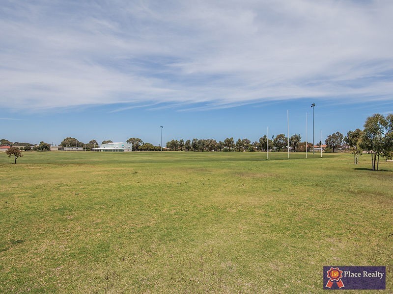 14 Narloo Way, Golden Bay WA 6174