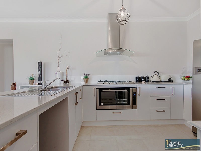 3 Greenville Vista, Meadow Springs WA 6210