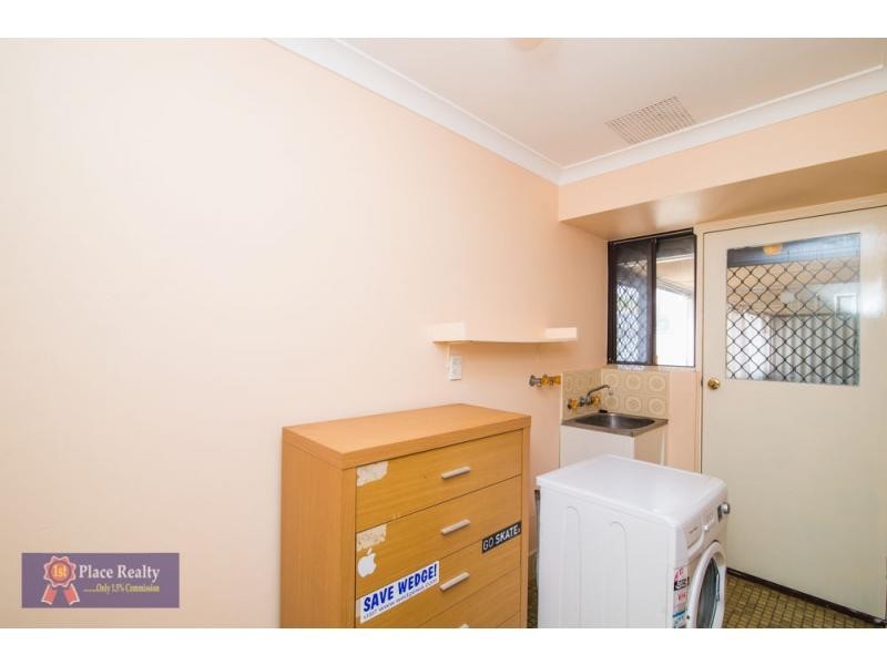 11 Elliot Place, Thornlie WA 6108