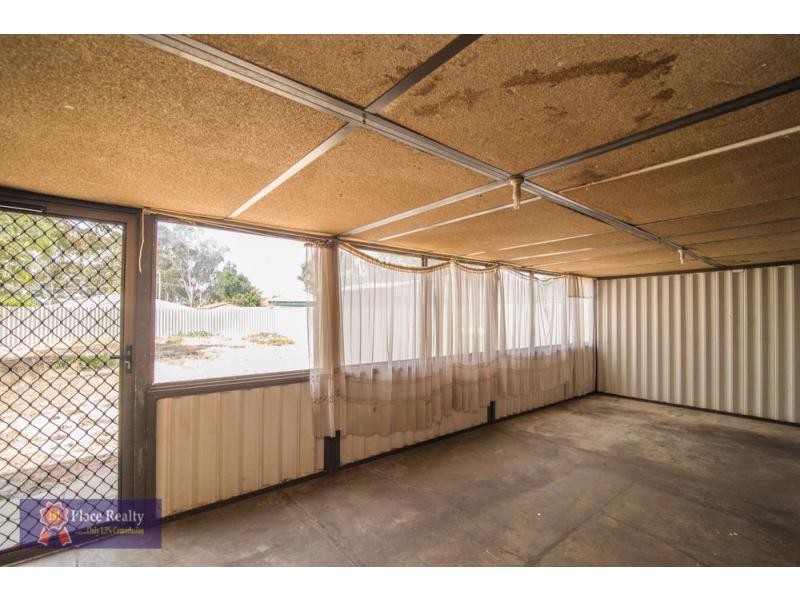 11 Elliot Place, Thornlie WA 6108