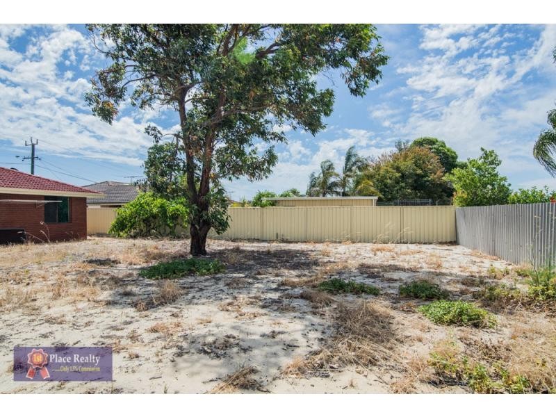 11 Elliot Place, Thornlie WA 6108