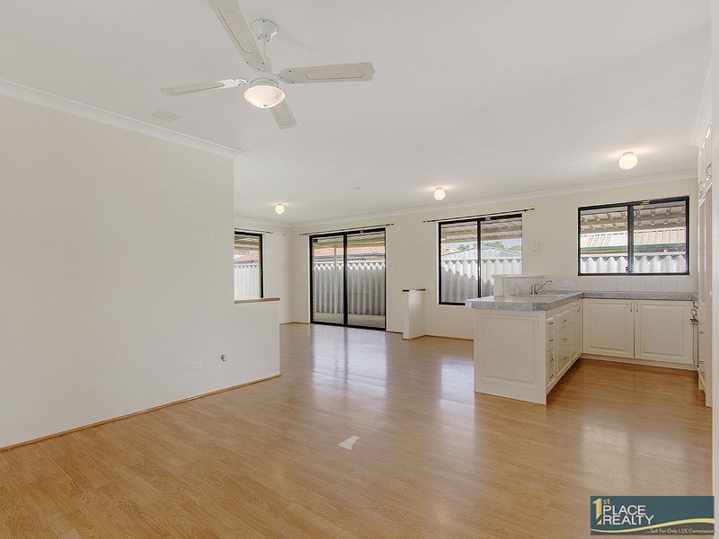 10 Dunlowe Loop, Warnbro WA 6169