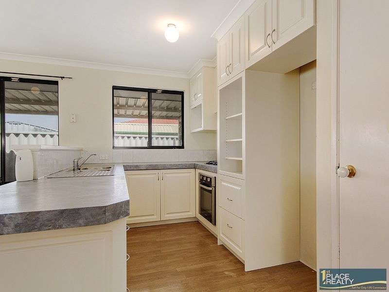 10 Dunlowe Loop, Warnbro WA 6169