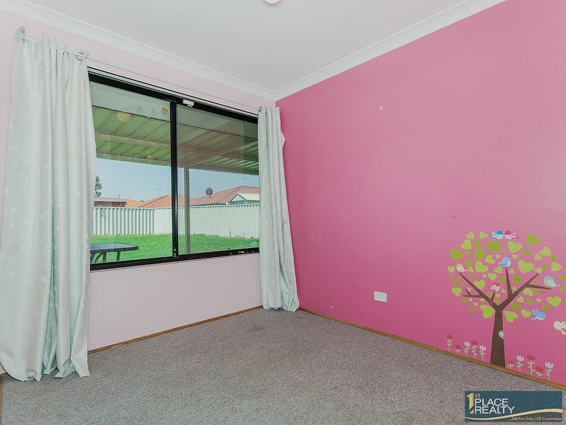 10 Dunlowe Loop, Warnbro WA 6169