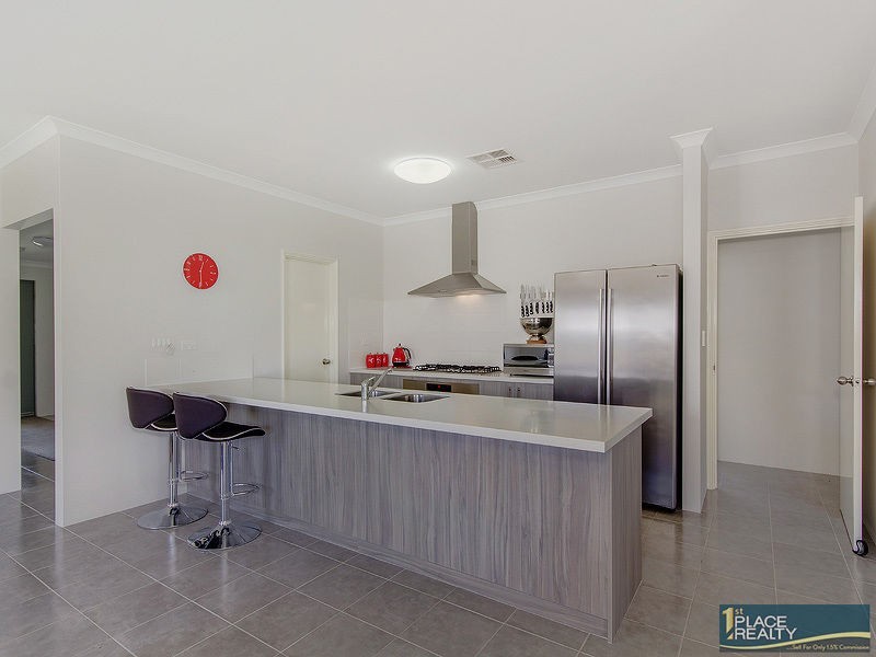 28 Glendale Street, Meadow Springs WA 6210