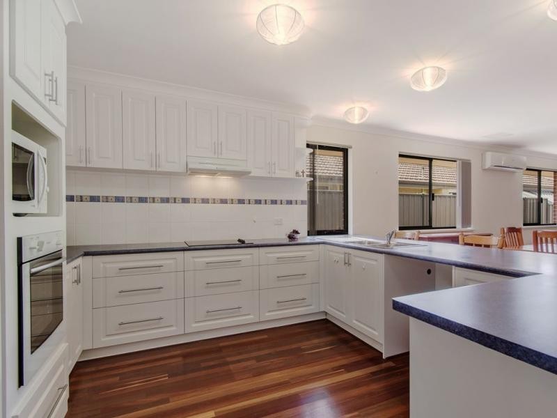 32 Kingaroy Drive, Baldivis WA 6171