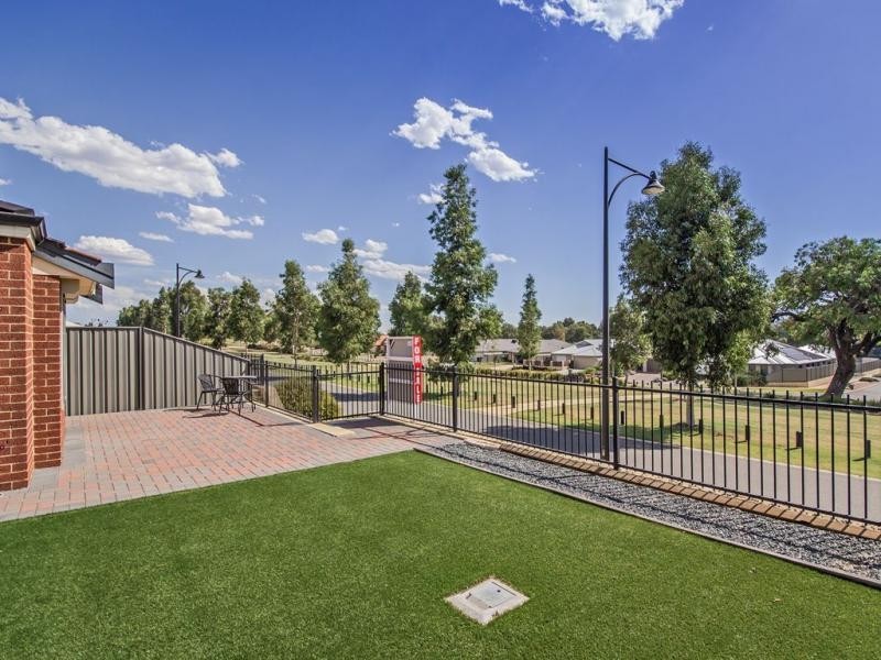 32 Kingaroy Drive, Baldivis WA 6171