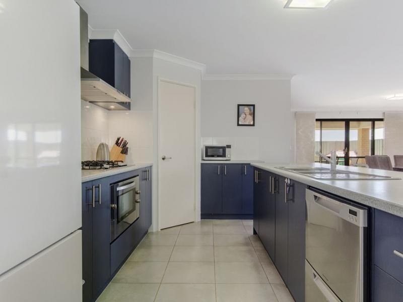 18 Mountain Cove, Baldivis WA 6171