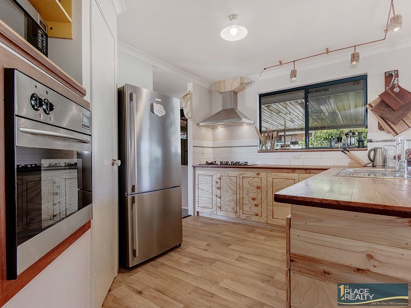 32 Vancouver Circle, Waikiki WA 6169