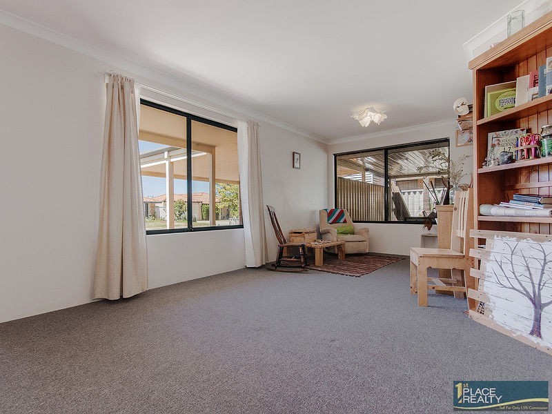 32 Vancouver Circle, Waikiki WA 6169