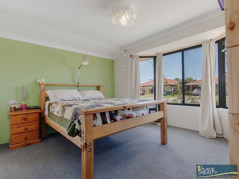 32 Vancouver Circle, Waikiki WA 6169