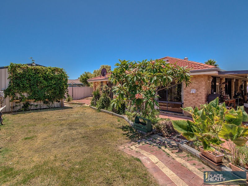 32 Vancouver Circle, Waikiki WA 6169