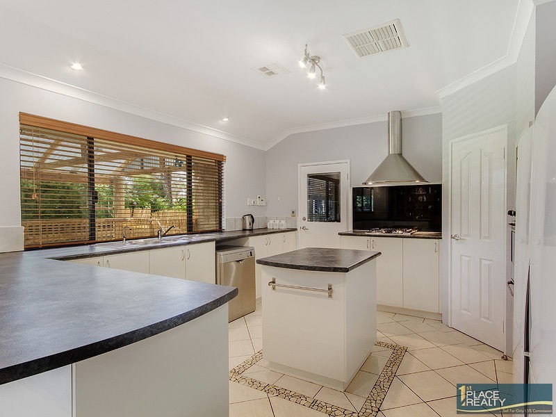 17 Sawley Close, Golden Bay WA 6174