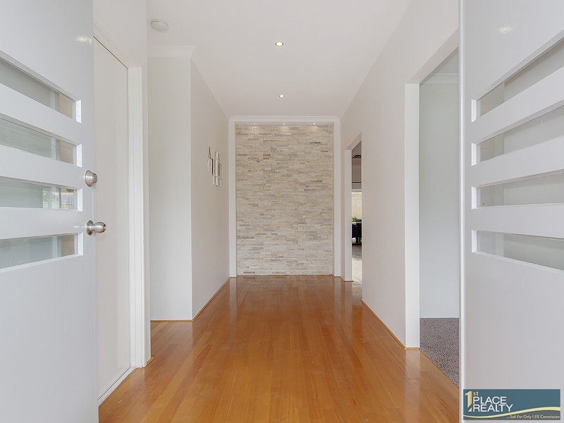 87 Warburton Trail, Lakelands WA 6180