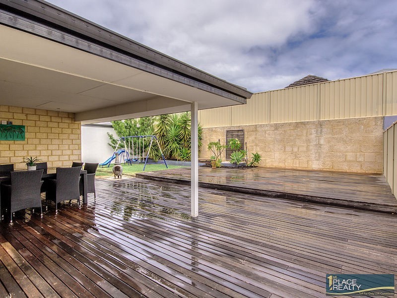 87 Warburton Trail, Lakelands WA 6180