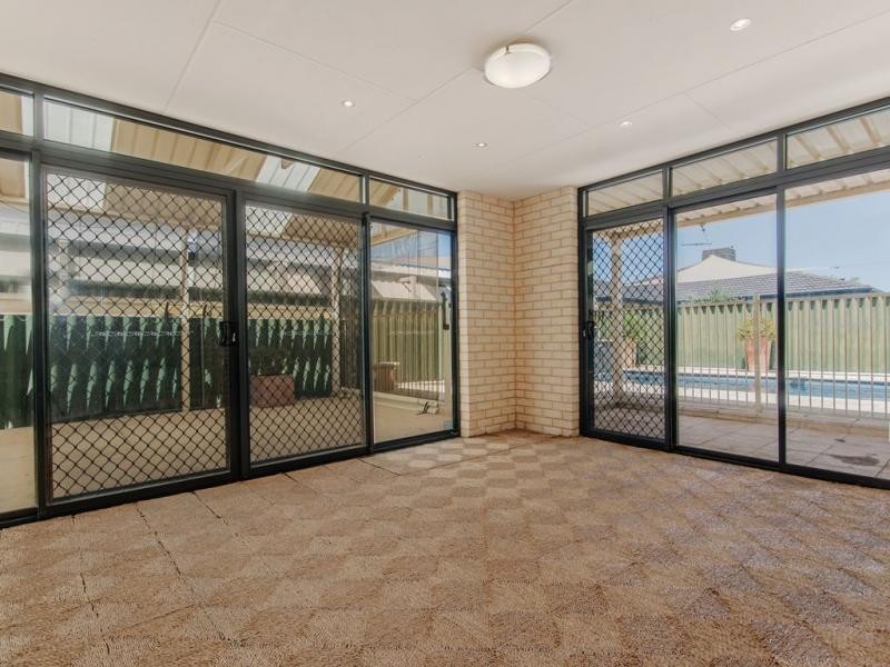 12 Pastrana Crescent, Port Kennedy WA 6172