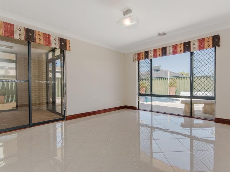 12 Pastrana Crescent, Port Kennedy WA 6172