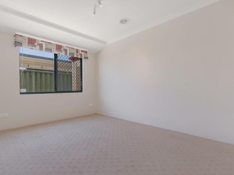 12 Pastrana Crescent, Port Kennedy WA 6172
