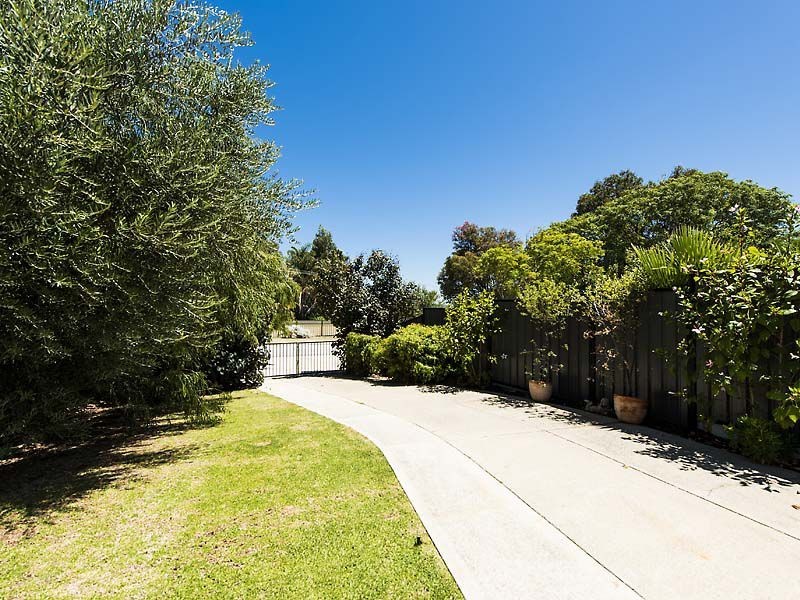 12 Bickford Place, Hamilton Hill WA 6163