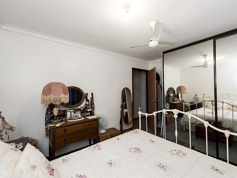 1/2 Corringle Grove, South Lake WA 6164