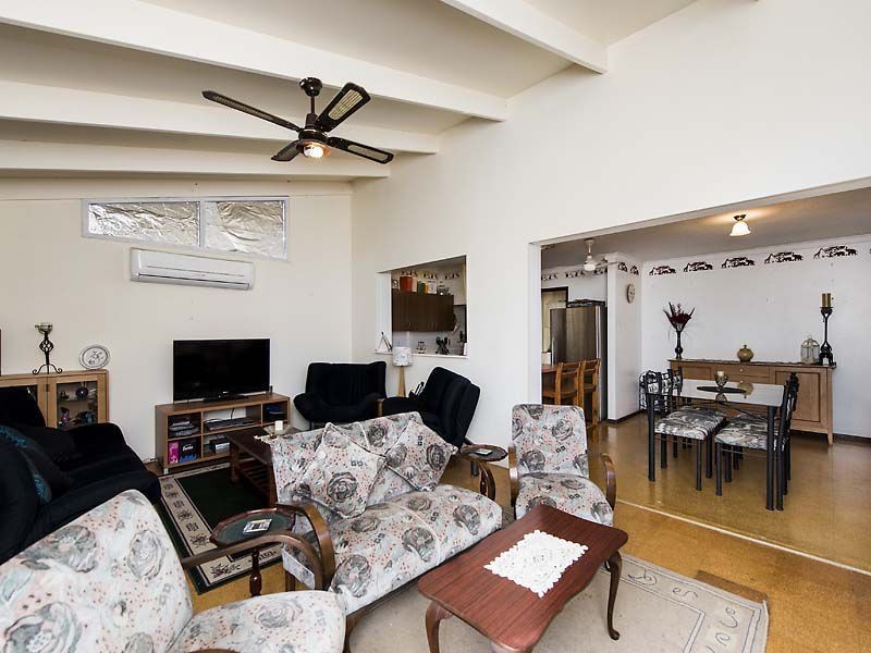 1/2 Corringle Grove, South Lake WA 6164