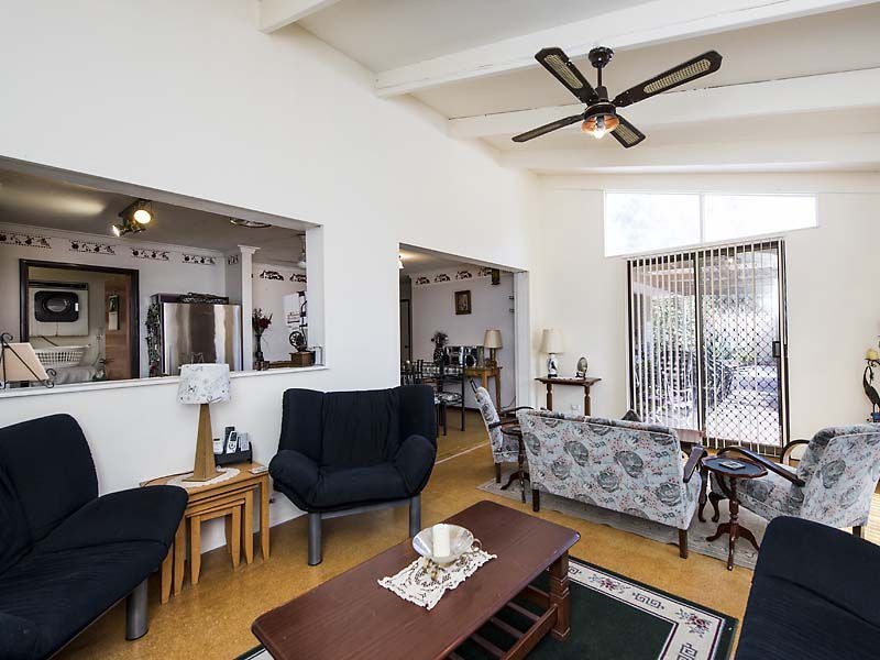 1/2 Corringle Grove, South Lake WA 6164