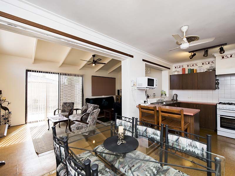 1/2 Corringle Grove, South Lake WA 6164