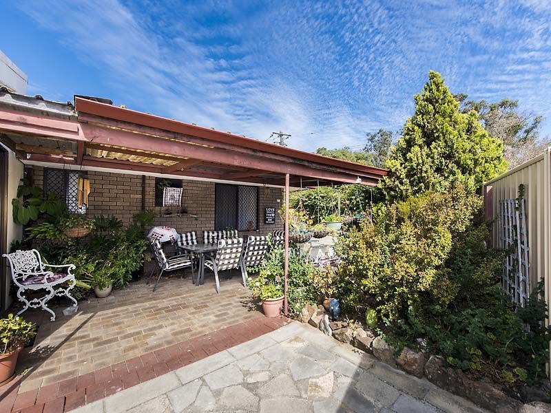 1/2 Corringle Grove, South Lake WA 6164