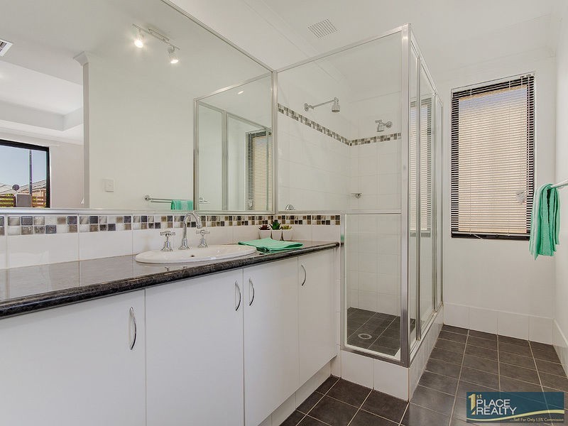 13 Rathbun Street, Secret Harbour WA 6173