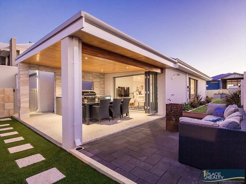 10 Frigate Way, Wannanup WA 6210