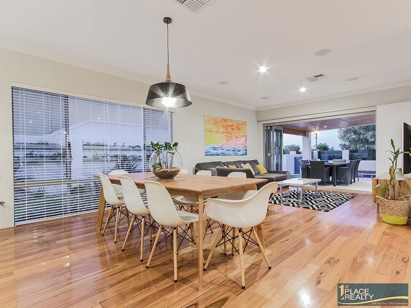 10 Frigate Way, Wannanup WA 6210