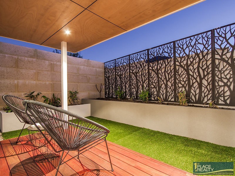 10 Frigate Way, Wannanup WA 6210