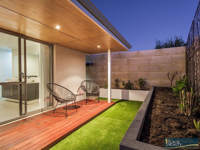 10 Frigate Way, Wannanup WA 6210