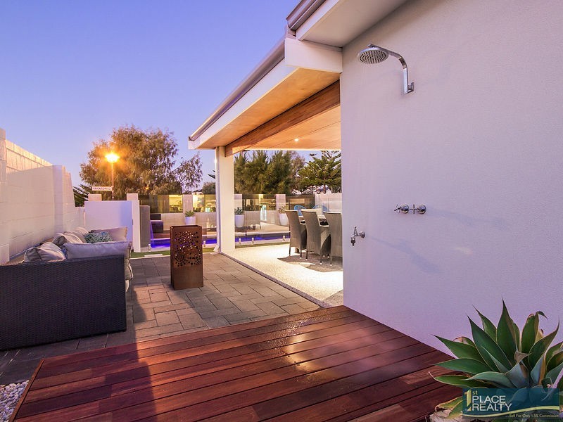 10 Frigate Way, Wannanup WA 6210