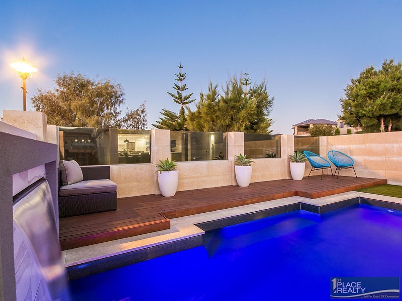 10 Frigate Way, Wannanup WA 6210