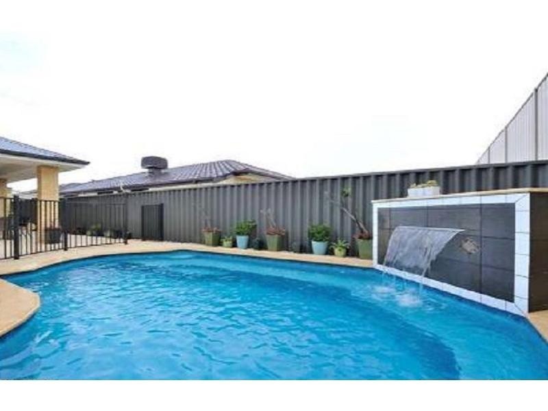 7 Gaston Road, Secret Harbour WA 6173