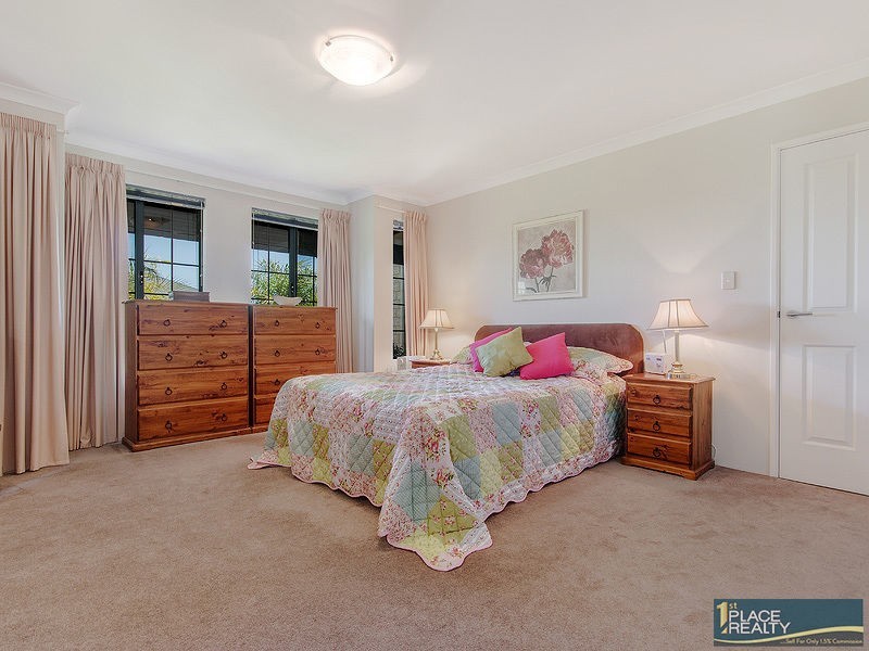 21 Tandure Heights, Lakelands WA 6180